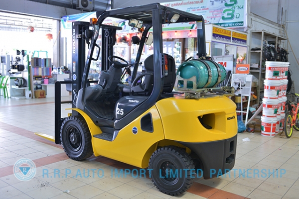 ขายรถโฟล์คลิฟท์มือสอง KOMATSU รุ่น FG25-723925 ราคา 285,000 บาท รุ่นใหม่ล่าสุด
