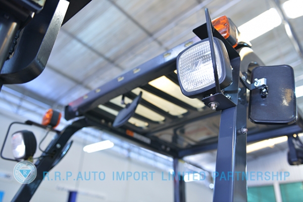 ขายรถโฟล์คลิฟท์มือสอง KOMATSU รุ่น FG25-723925 ราคา 285,000 บาท รุ่นใหม่ล่าสุด