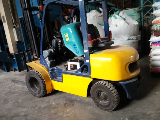 โฟร์คลิฟท์ โคมัตสุ 2.5 ตัน งาสูง 6 เมตร ยาว 1.25 เมตร เกียร์ออโต้