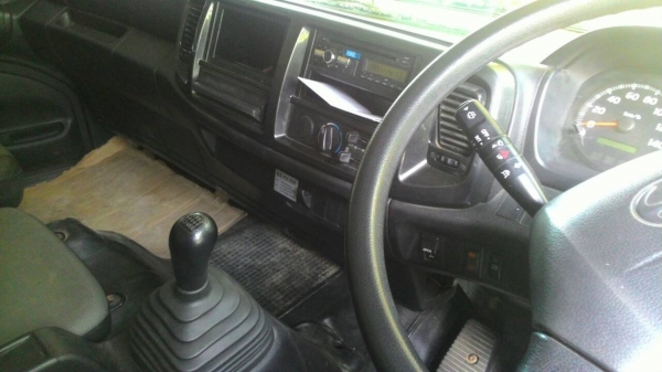 ขายรถบรรทุก 10 ล้อดัมพ์ HINO MEGA 251 แรงม้าปี 2557 ไมล์ 59000 กม.ไม่มีระบบ ราคา 2200000