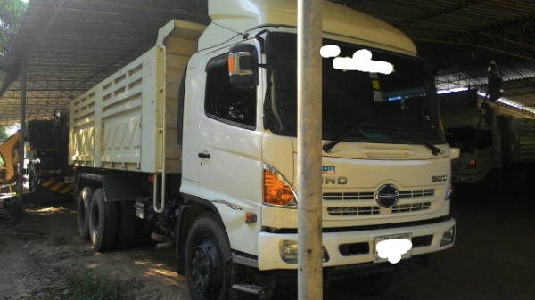 ขายรถบรรทุก 10 ล้อดัมพ์ HINO MEGA 251 แรงม้าปี 2557 ไมล์ 59000 กม.ไม่มีระบบ ราคา 2200000