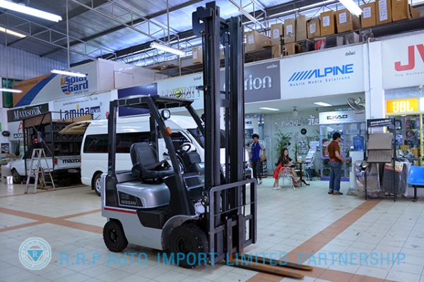 ขายรถโฟล์คลิฟท์มือสอง NISSAN  รุ่น AL01-000127 ราคา 235,000 บาท นำเข้าจากประเทศญี่ปุ่น 100\% ไม่เคยใช้งานในไทย