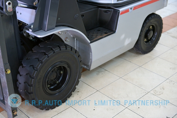 ขายรถโฟล์คลิฟท์มือสอง NISSAN  รุ่น AL01-000127 ราคา 235,000 บาท นำเข้าจากประเทศญี่ปุ่น 100\% ไม่เคยใช้งานในไทย