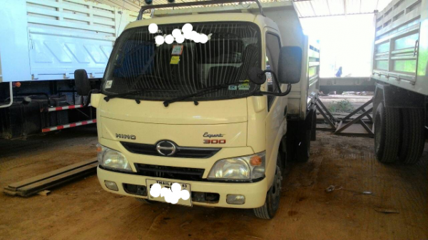 ขายรถบรรทุก 6 ล้อดัมพ์ HINO 300 รุ่น XZU600R กระบะยาว 3.20 เมตร 150 แรงม้าปี 2555 ราคา 750000
