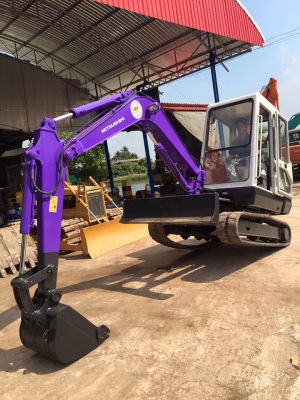 ขายค่ะ MITSUBISHI MM35B มีตู้พร้อมแอร์หนาวเลยค่ะ  เก่าญี่ปุ่นค่ะ ทำสีใหม่ สภาพสวยค่ะ