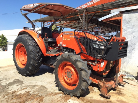 คูโบต้าm7040. ราคาเพียง480000บาทเท่านั้นเองครับ อุปกรณ์2ชิ้น