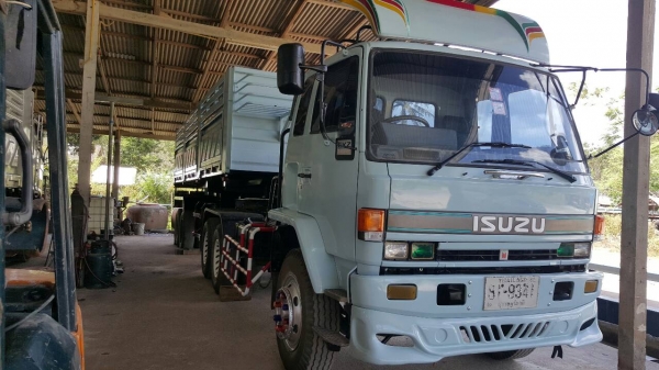 ขายรถบรรทุก 18 ล้อหัวลากพร้อมหางเซมิดัมพ์ ISUZU ROCKY 240 แรงม้านางฟ้าแท้ หางเซมิดัมพ์สามมิตร 2 เพลาปี 2538 ราคา 1200000