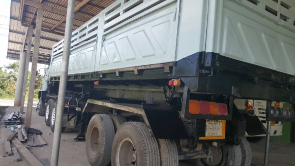 ขายรถบรรทุก 18 ล้อหัวลากพร้อมหางเซมิดัมพ์ ISUZU ROCKY 240 แรงม้านางฟ้าแท้ หางเซมิดัมพ์สามมิตร 2 เพลาปี 2538 ราคา 1200000