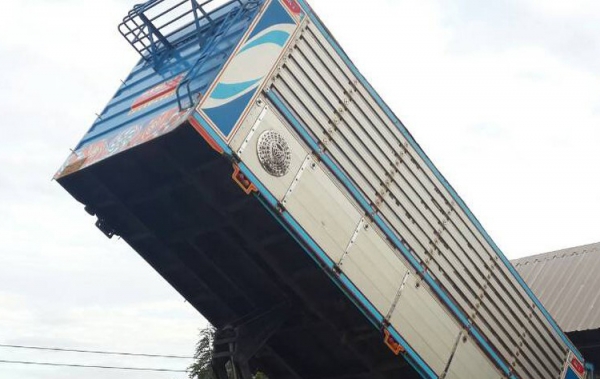 10ล้อ ISUZU DECA FXZ-360 ยูโร 3 ปี54 พ่วงแม่+ลูกดั้มเนียมเกษตร อู่.SKT **ขาย ISUZU DECA FXZ-360 22ล้อพ่วง แม่+ลูกดั้มมิเนียมเกษตร อู่.SKT เทรเลอร์ แอนด์ทรัค พิษณุโลก สภาพสวย พร้อมใช้งาน ISUZU DECA FXZ-360 EURO-3 ปี54 เครื่องเดิม เก 10ล้อ ISUZU DECA FXZ-360 ยูโร 3 ปี54 พ่วงแม่+ลูกดั้มเนียมเกษตร อู่.SKT **ขาย ISUZU DECA FXZ-360 22ล้อพ่วง แม่+ลูกดั้มมิเนียมเกษตร อู่.SKT เทรเลอร์ แอนด์ทรัค พิษณุโลก สภาพสวย พร้อมใช้งาน ISUZU DECA FXZ-360 EURO-3 ปี54 เครื่องเดิม เก