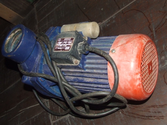 ขายปั๊มมอเตอร์  สามนิ้ว   สองแรง