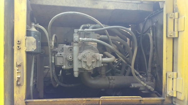 **850,000 บ.ต่อรอง/// แบคโฮ KOMATSU PC200-6 เล่มทะเบียน **ขาย KOMATSU PC200-6 แบคโฮสวยๆ มีเล่มทะเบียน HYD.EXCAVATOR KOMATSU PC200-6 Original Japan Model S/N(ซีเรียล) 93022 ไฟฟ้าครบ ปั้มเดิม เครื่องวางใหม่ (ยังไม่ลงเล่ม) เครื่องCUMMINS(PC200-7)-6สูบ แน่น แ