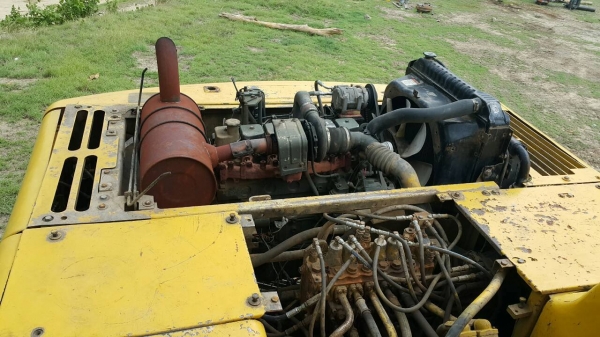 **850,000 บ.ต่อรอง/// แบคโฮ KOMATSU PC200-6 เล่มทะเบียน **ขาย KOMATSU PC200-6 แบคโฮสวยๆ มีเล่มทะเบียน HYD.EXCAVATOR KOMATSU PC200-6 Original Japan Model S/N(ซีเรียล) 93022 ไฟฟ้าครบ ปั้มเดิม เครื่องวางใหม่ (ยังไม่ลงเล่ม) เครื่องCUMMINS(PC200-7)-6สูบ แน่น แ