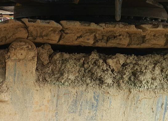 **850,000 บ.ต่อรอง/// แบคโฮ KOMATSU PC200-6 เล่มทะเบียน **ขาย KOMATSU PC200-6 แบคโฮสวยๆ มีเล่มทะเบียน HYD.EXCAVATOR KOMATSU PC200-6 Original Japan Model S/N(ซีเรียล) 93022 ไฟฟ้าครบ ปั้มเดิม เครื่องวางใหม่ (ยังไม่ลงเล่ม) เครื่องCUMMINS(PC200-7)-6สูบ แน่น แ