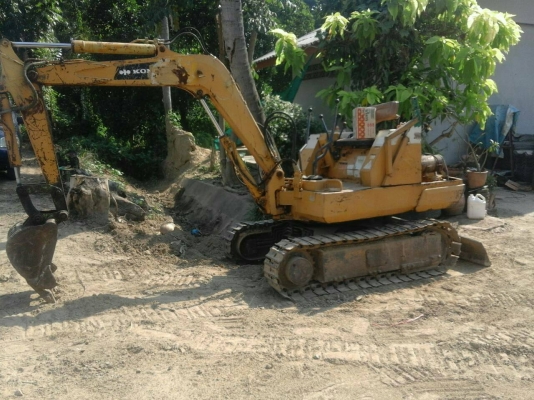 ขายรถแบคโฮ 2 คัน 1.KOMATSU PC20-2 ตัวเดินรุ่น1 ปั๊มนิ้ว 2.KOMATSU PC10-3 ราคา 160000 กับ 100000