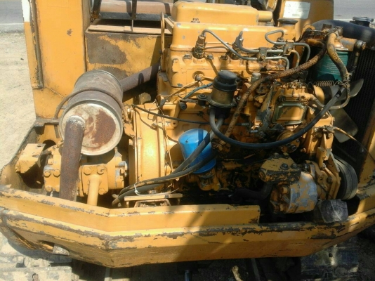 ขายรถแบคโฮ 2 คัน 1.KOMATSU PC20-2 ตัวเดินรุ่น1 ปั๊มนิ้ว 2.KOMATSU PC10-3 ราคา 160000 กับ 100000