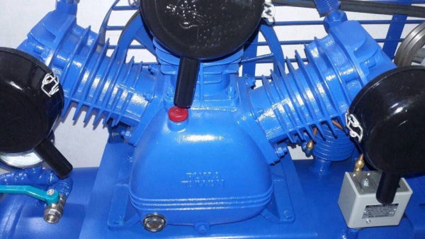 ขายปั้มลม5แรงPUMA มอเตอร์มิตซูบิชิ380V สภาพดี ขายปั้มลม5แรงPUMA มอเตอร์มิตซูบิชิ380V สภาพดี