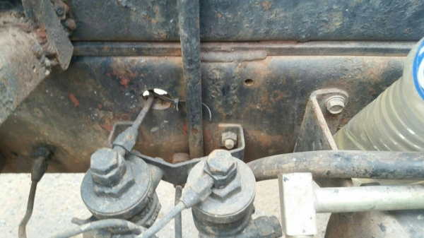 รถบรรทุก 6 ล้อดัมพ์ ยี่ห้อ ISUZU  เครื่อง 145 แรงม้า เป็นรถห้างไม่ใช้รถประกอบ