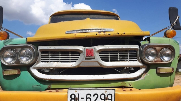 ขายรถน้ำ6ล้อราคาถูกตามสภาพครับมาก่อนได้ก่อนขายทันทีครับ