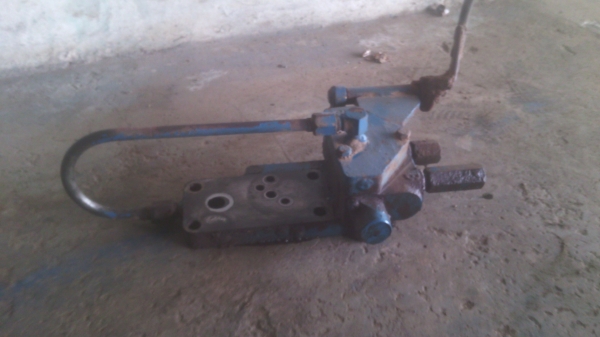 ขายชุดดันหน้ารถไถฟอรด์  รุ่น6610เพาเดียวครบชุดของชีเอ็มที0810076640