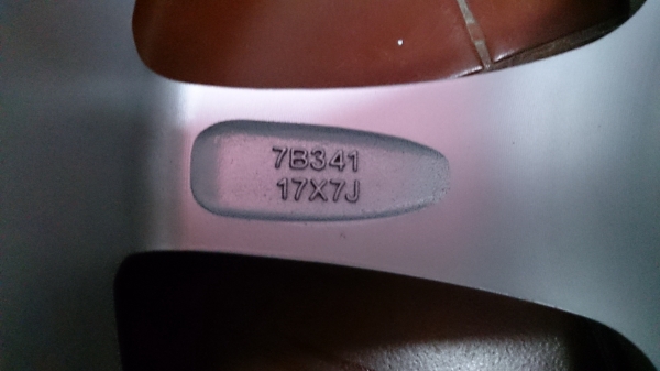 ล้อแม็กซ์ 17กว้าง7 et45 4รู100และ114 ติดยาง Yokohama Adrive R1