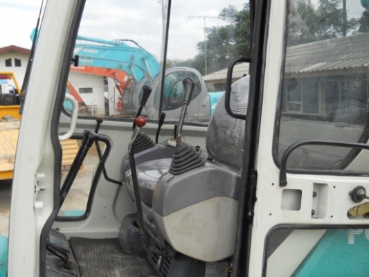 ขายรถนอกเก่าญี่ปุ่น komatsu pc40-7 หัวเก๋งรถสวยราคาถูก สนใจโทร 092-3309229 อี๊ด