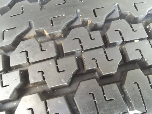 จัดโปรโมชั่นส่งท้ายป้ายเก่าตอนรับปีใหม่ ขายล้อแม็กเชฟขอบ16ถอดป้ายแดง ชุดละ 16,500 บาท