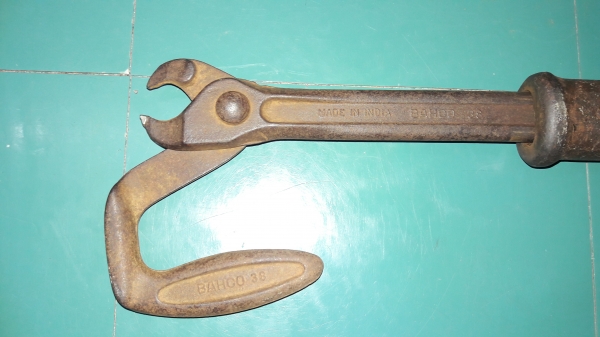 ขายคีมถอนตะปู BAHCO 38 MADE IN  INDIA.มือสอง