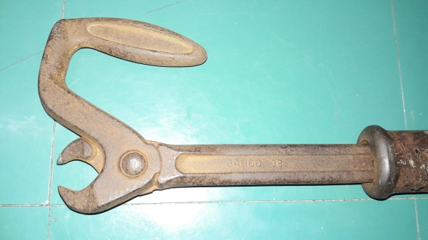 ขายคีมถอนตะปู BAHCO 38 MADE IN  INDIA.มือสอง