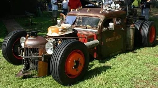 ขายโปรเจค hotrod ไม่มีเวลาทำครับ ขาย 35000 บาท หัวไฟเปลี่ยนเป็นใส่หัวเล็กแล้วนะครับ ตามสภาพครับ 089-8320100