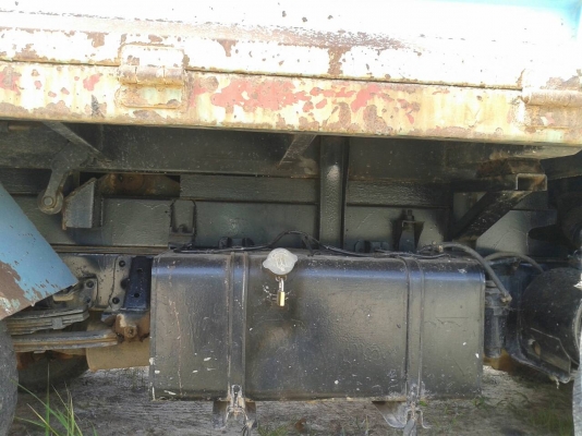 ขายรถบรรทุก 6 ล้อดัมพ์ ISUZU NKR 88 แรงม้า ราคา 250000