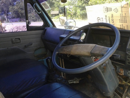 ขายรถบรรทุก 6 ล้อดัมพ์ ISUZU NKR 88 แรงม้า ราคา 250000