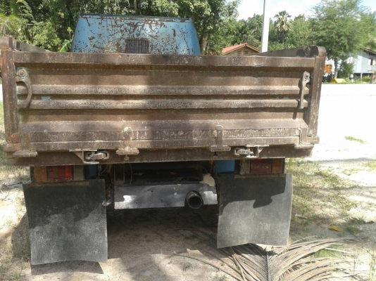 ขายรถบรรทุก 6 ล้อดัมพ์ ISUZU NKR 88 แรงม้า ราคา 250000