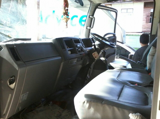 รถ 6 ล้อ ISUZU หัวตึก NQR เครื่อง 175 แรง ปี 55