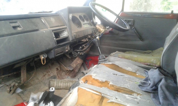 ขายรถบรรทุก 6 ล้อดัมพ์ ISUZU DECA 195 แรงม้ารถประกอบ ราคา 600000