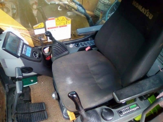 ขายรถแบคโฮ KOMATSU PC160-8 เอกสารเล่มทะเบียน 7500 ชม.ราคา 1450000