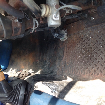 ขายรถ6ล้อกลางdaihatsu เครื่อง4BE-1