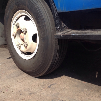 ขายรถ6ล้อกลางdaihatsu เครื่อง4BE-1