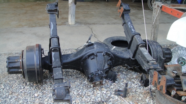 เฟืองท้ายพร้อมแหนบ ISUZU FTR240แรง สภาพใหม่มาก