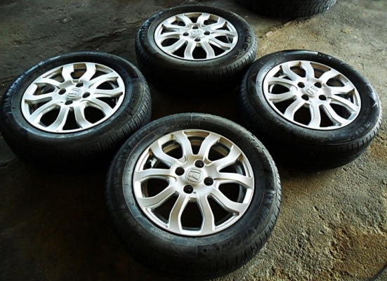 แม็กรถเก๋งแท้ 4รู100 ยางมิชลินดอกหนา ลงพื้นปลายปี13 (4ล้อ4,000)