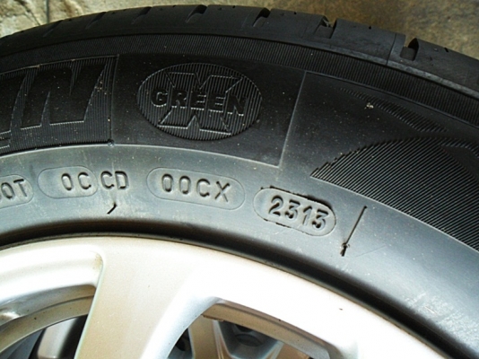 แม็กรถเก๋งแท้ 4รู100 ยางมิชลินดอกหนา ลงพื้นปลายปี13 (4ล้อ4,000) แม็กรถเก๋งแท้ 4รู100 ยางมิชลินดอกหนา ลงพื้นปลายปี13 (4ล้อ4,000)