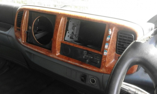 ขายราคา 685,000บ หกล้อ ฮีโน่ FC4J145ปี49ยาว5.5ม.สภาพดีสวยเดิมพร้อมใช้งาน ทะเบียนพร้อมโอน