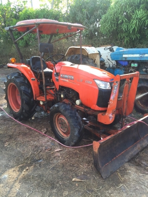 ขายรถไถ KUBOTA36 แรง ปี53 อุปกร ผาน6 ดันหน้า พร้อมใช้สุดๆ