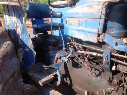 ขายFORD6600 ตามสภาพ มีใบดันหน้า ผานหลัง