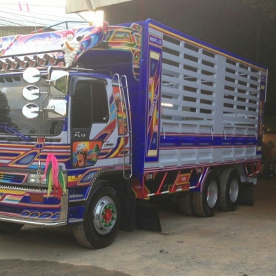 สิบล้อ1เพา ฮีโน่ FL1J212ปี43ยางเรเดียลใหม่10เส้น ช่วงยาว 6.50ม สภาพดีเดิมๆสวยจัด เสริมหล่อรอบคันมาหลายสิบหมื่น เล่มทะเบียนพร้อมโอน รถสภาพพร้อม..ขับไปใช้งานได้เลย ครับ