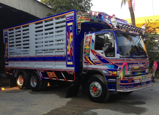 สิบล้อ1เพา ฮีโน่ FL1J212ปี43ยางเรเดียลใหม่10เส้น ช่วงยาว 6.50ม สภาพดีเดิมๆสวยจัด เสริมหล่อรอบคันมาหลายสิบหมื่น เล่มทะเบียนพร้อมโอน รถสภาพพร้อม..ขับไปใช้งานได้เลย ครับ