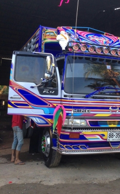 สิบล้อ1เพา ฮีโน่ FL1J212ปี43ยางเรเดียลใหม่10เส้น ช่วงยาว 6.50ม สภาพดีเดิมๆสวยจัด เสริมหล่อรอบคันมาหลายสิบหมื่น เล่มทะเบียนพร้อมโอน รถสภาพพร้อม..ขับไปใช้งานได้เลย ครับ