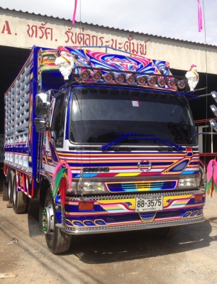 สิบล้อ1เพา ฮีโน่ FL1J212ปี43ยางเรเดียลใหม่10เส้น ช่วงยาว 6.50ม สภาพดีเดิมๆสวยจัด เสริมหล่อรอบคันมาหลายสิบหมื่น เล่มทะเบียนพร้อมโอน รถสภาพพร้อม..ขับไปใช้งานได้เลย ครับ