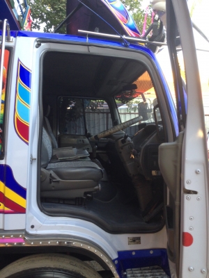 สิบล้อ1เพา ฮีโน่ FL1J212ปี43ยางเรเดียลใหม่10เส้น ช่วงยาว 6.50ม สภาพดีเดิมๆสวยจัด เสริมหล่อรอบคันมาหลายสิบหมื่น เล่มทะเบียนพร้อมโอน รถสภาพพร้อม..ขับไปใช้งานได้เลย ครับ