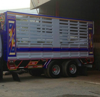 สิบล้อ1เพา ฮีโน่ FL1J212ปี43ยางเรเดียลใหม่10เส้น ช่วงยาว 6.50ม สภาพดีเดิมๆสวยจัด เสริมหล่อรอบคันมาหลายสิบหมื่น เล่มทะเบียนพร้อมโอน รถสภาพพร้อม..ขับไปใช้งานได้เลย ครับ