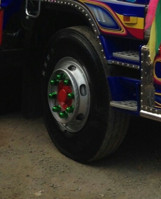 สิบล้อ1เพา ฮีโน่ FL1J212ปี43ยางเรเดียลใหม่10เส้น ช่วงยาว 6.50ม สภาพดีเดิมๆสวยจัด เสริมหล่อรอบคันมาหลายสิบหมื่น เล่มทะเบียนพร้อมโอน รถสภาพพร้อม..ขับไปใช้งานได้เลย ครับ